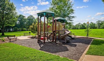 110 WATKINS POND Blvd 1-202, Rockville, MD 20850
