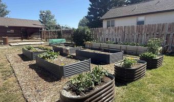 202 N Division St, Cowley, WY 82420