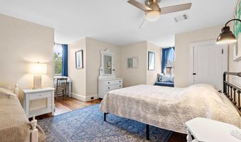 123 CORAL St, Beach Haven, NJ 08008
