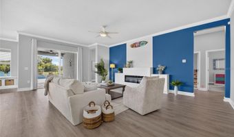 7322 PARADISO Dr, Apollo Beach, FL 33572