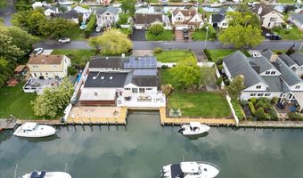 11 Stuart Ave, Amityville, NY 11701