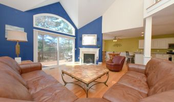 2 Candleberry Ct 2, Bourne, MA 02532