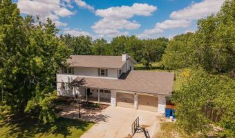 4645 N Hillcrest St, Bel Aire, KS 67220