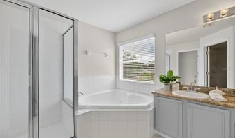 7711 NOTTINGHILL SKY Dr, Apollo Beach, FL 33572