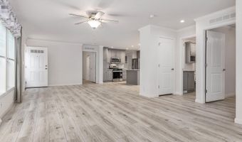 3 Alison Cir, Hampton, NH 03842