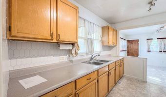 1309 N 4th St, Arkansas City, KS 67005