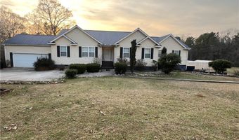521 N Calhoun Shores Pkwy, Calhoun Falls, SC 29628