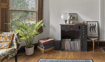 38 Union St, Belfast, ME 04915