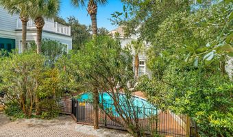 50 BEACH COTTAGE Ln, Atlantic Beach, FL 32233