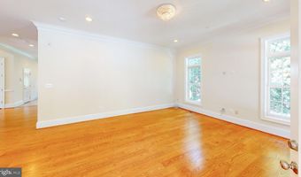 6403 EARLHAM Dr, Bethesda, MD 20817