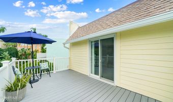2233 SEMINOLE Rd 7, Atlantic Beach, FL 32233