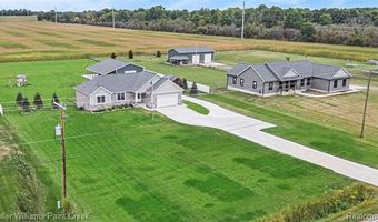 8309 Almont Rd, Almont, MI 48003