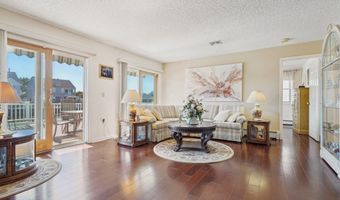 71 Top Sail Ct, Bayville, NJ 08721