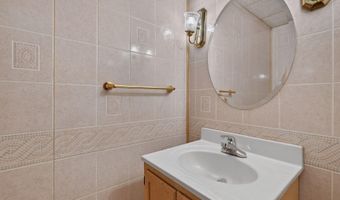 6109 GARDENIA Ct, Alexandria, VA 22310