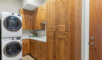 61333 Kindle Rock Loop, Bend, OR 97702