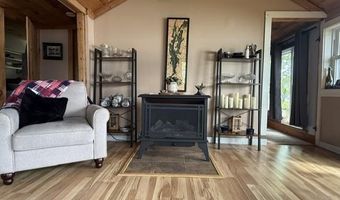 85 Island Dr, Bridport, VT 05734