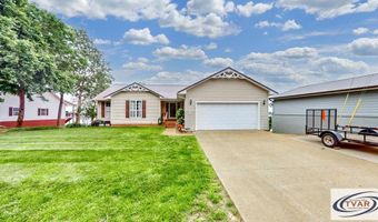 495 Shore Dr, Big Sandy, TN 38221