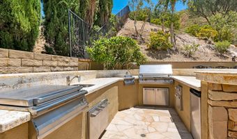 5792 Carell Ave, Agoura Hills, CA 91301