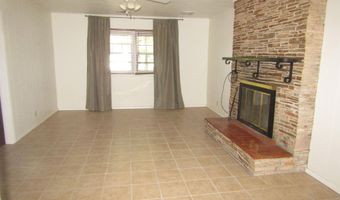 917 S 6th St, Artesia, NM 88210
