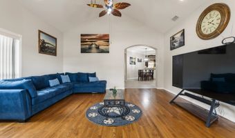 10863 La Vernia, Adkins, TX 78101