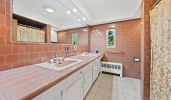 172 Greenville Rd, North Smithfield, RI 02896