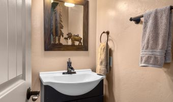 580 Hollow Ln, Bigfork, MT 59911