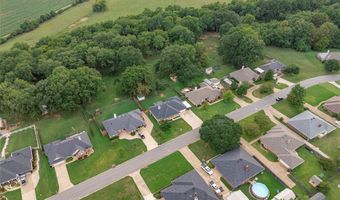 222 Country Club Dr, Benton, LA 71006