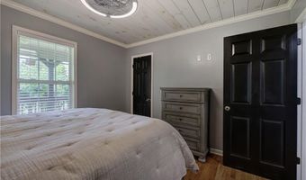 122 Shake Rag Cir NW, Adairsville, GA 30103
