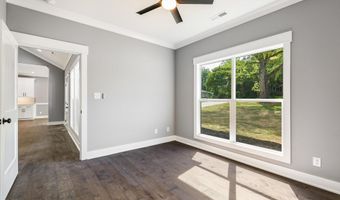 1030 N Linden Dr, Alcoa, TN 37701