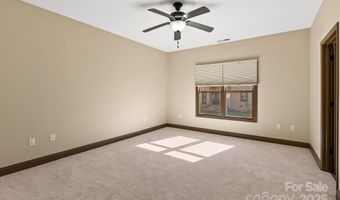 4 Pacifico Dr, Asheville, NC 28806