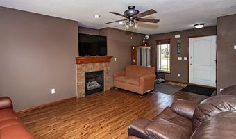 1704 31st Ave SW, Altoona, IA 50009