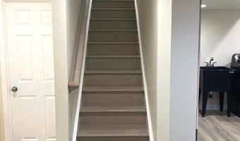 626 S IRVING St, Arlington, VA 22204