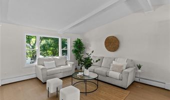 17 Auburn Ave, Johnston, RI 02919