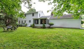 620 Riverside Dr, Cheshire, CT 06410