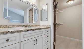 5715 Baltimore Dr 23, La Mesa, CA 91942