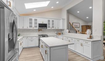 996 WHITNEY Ln, Ambler, PA 19002