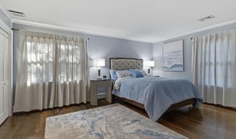 276 N Amherst Rd, Bedford, NH 03110