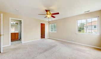 1 Clara Ct, Algonquin, IL 60102