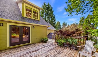 812 Diamond Dr, Arcata, CA 95521