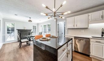 4929 Willow Crk, Woodstock, GA 30188