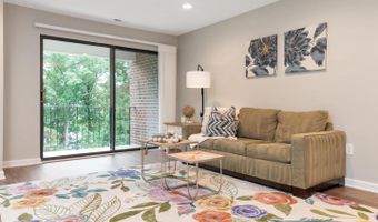 2900 Shipmaster Way #302, Annapolis, MD 21401