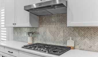 5905 SILVER SUN Dr, Apollo Beach, FL 33572