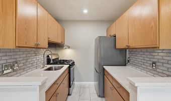 4203 AMERICANA Dr 101, Annandale, VA 22003