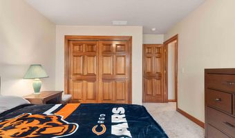 1908 Bent Tree Ct, Auburn, IN 46706