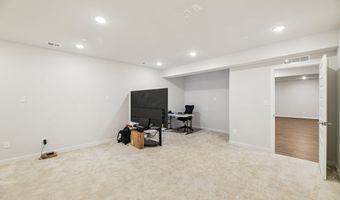 42051 NIGHT NURSE Cir, Ashburn, VA 20148