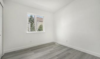 1366 N Bay Dr, Ann Arbor, MI 48103