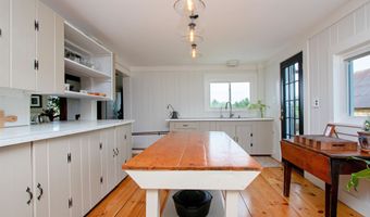 87 Porter Rd, Bath, NH 03740