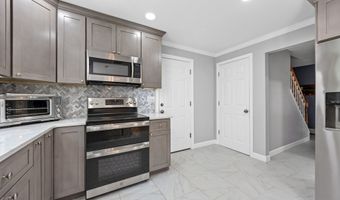 79 Strawberry Hill Rd, Bristol, CT 06010
