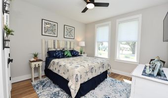 225 Ave D, Apalachicola, FL 32320