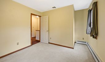 14 Colonial Ct, Cheshire, CT 06410